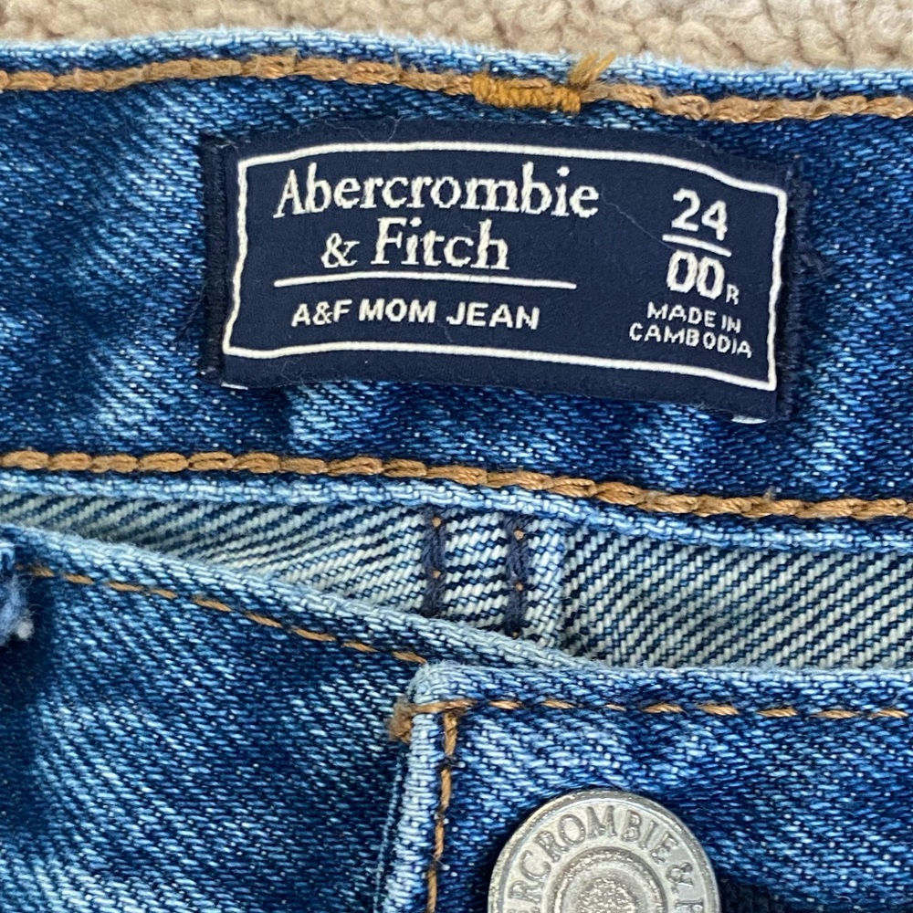 A&F Mom Jean - Picture 3 of 3